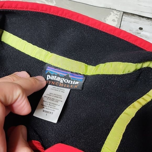 Patagonia synchilla t snap black red pull over quarter snap jacket - Picture 2 of 4